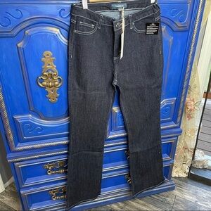 New! MODCLOTH Dark Wash Flare Jeans Size 8R Inseam 32in